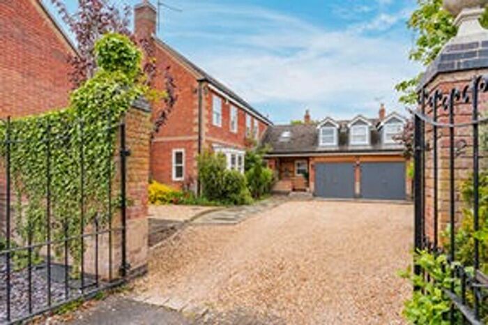 5 Bedroom Detached House For Sale In Beech Tree Close, Kibworth Harcourt, LE8
