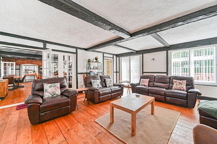 5 Bedroom Property To Rent In Bleak Hill Lane, Plumstead, London, SE18