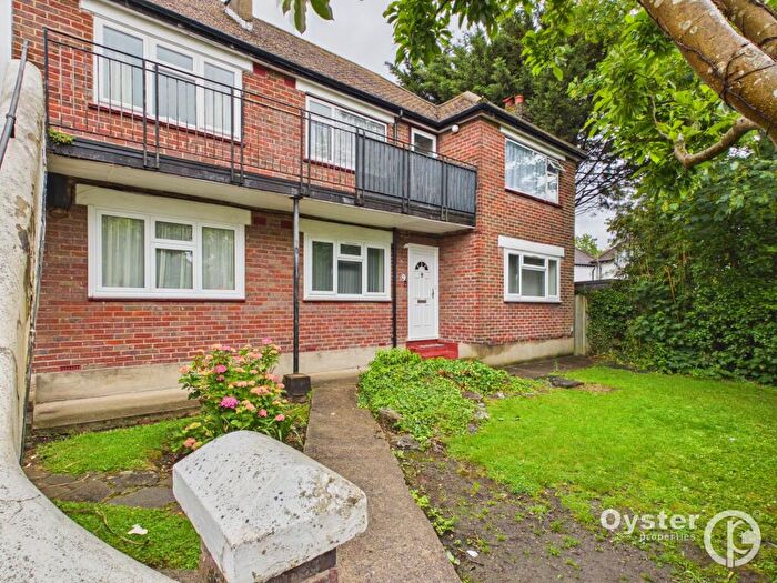 2 Bedroom Flat To Rent In Glebe Road, Stanmore, HA7