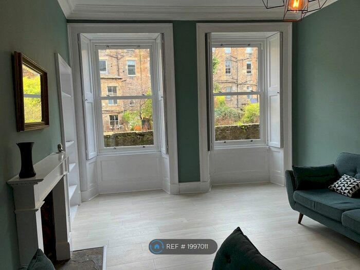 3 Bedroom Flat To Rent In Summerhall Square, Edinburgh, EH9