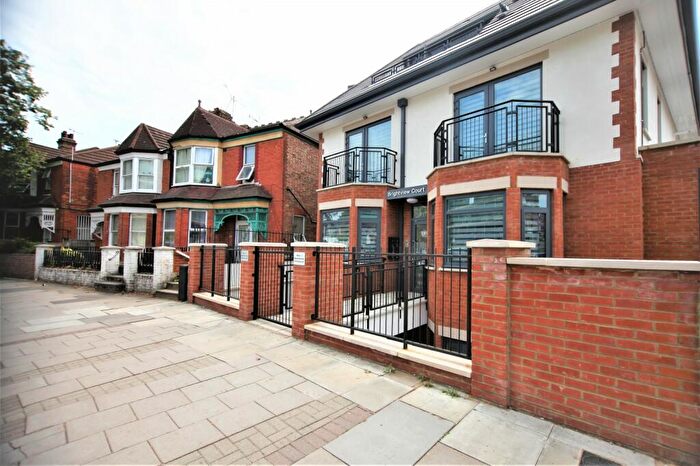 2 Bedroom Flat To Rent In Brightview Court, Finchley Lane, Hendon, NW4