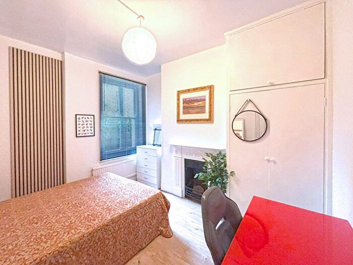 5 Bedroom Terraced House To Rent In Lysia Street, London, SW6