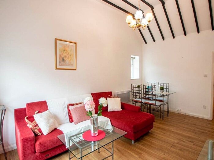 1 Bedroom Property To Rent In Roper Road, Canterbury, Kent, CT2