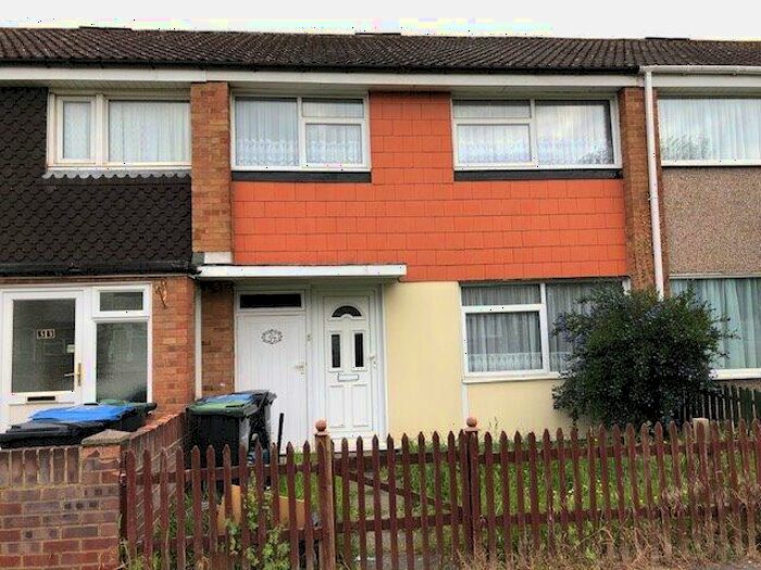 3 Bedroom Property To Rent In Auckland Close, Enfield, EN1