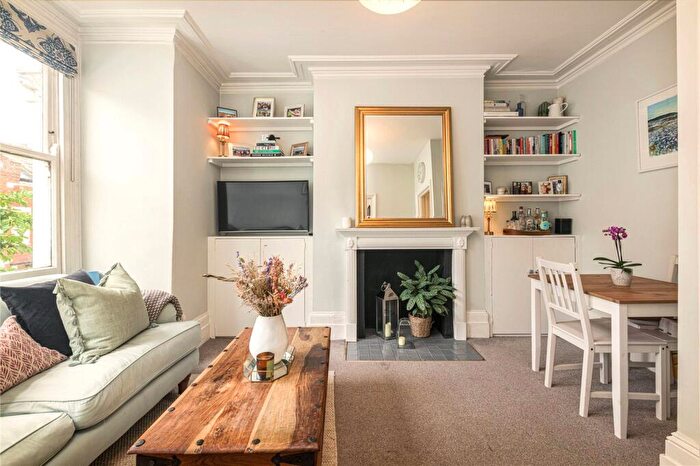 1 Bedroom Apartment For Sale In Comyn Road, SW11