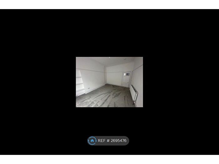 2 Bedroom Flat To Rent In Mount Stuart Street, Glasgow, G41