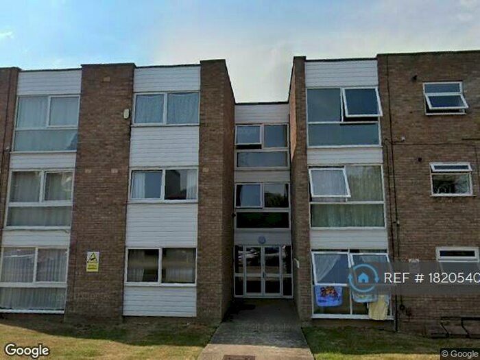 2 Bedroom Flat To Rent In Haywood Court, London, N11