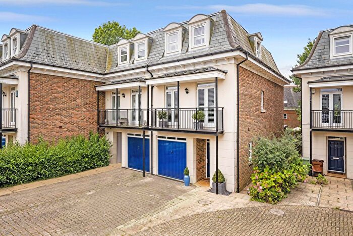 4 Bedroom Semi Detached House For Sale In Culverden Park Road, Tunbridge Wells, TN4