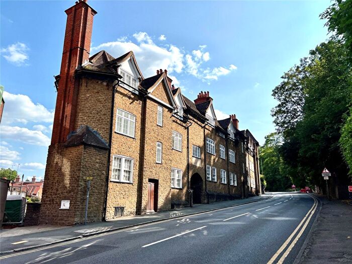 1 Bedroom Studio For Sale In Portsmouth Road, Guildford, Surrey, GU2