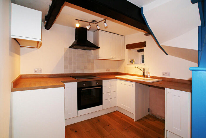 2 Bedroom End Of Terrace House To Rent In Bankside, Youlgrave, DE45