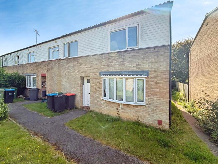 3 Bedroom Terraced House For Sale In White Alder, Stacey Bushes, Milton Keynes, MK12