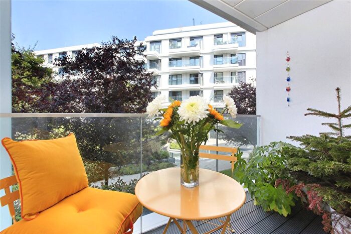 1 Bedroom Flat For Sale In Collet House, Wandsworth Road, SW8