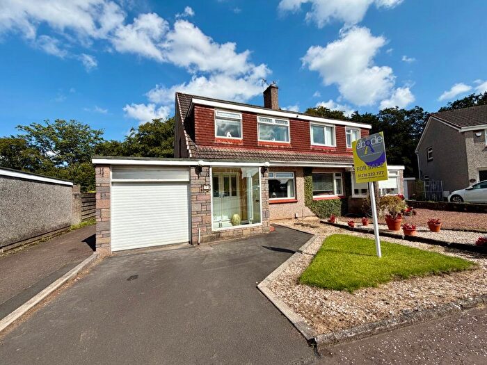 3 Bedroom Semi-Detached House For Sale In Abbots Terrace, Airdrie, ML6