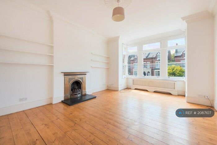 2 Bedroom Flat To Rent In Norwood Road, London, SE24