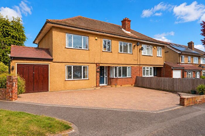 4 Bedroom Semi-Detached House For Sale In Kingshill Avenue, St. Albans, Hertfordshire, AL4