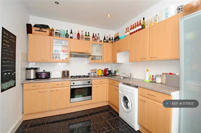 2 Bedroom Flat To Rent In Mayfield Road, South Croydon, CR2