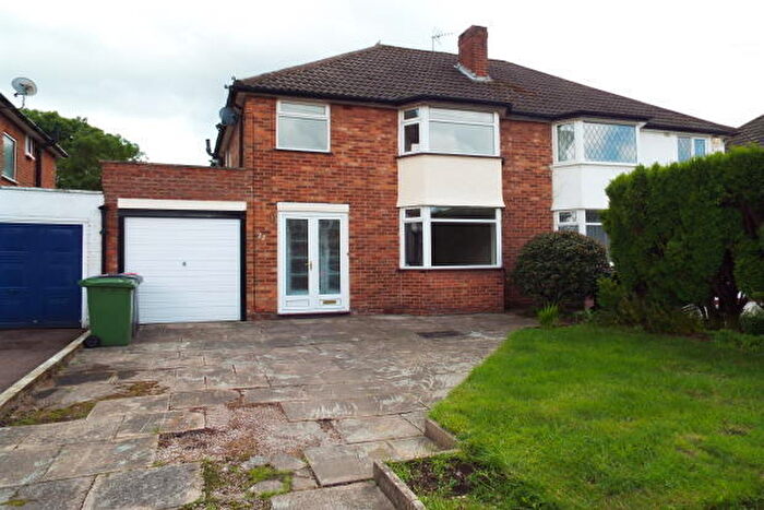 3 Bedroom House To Rent In Overton Drive, Water Orton., B46