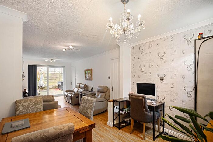 3 Bedroom Semi-Detached Bungalow For Sale In The Croft, Sheriff Hutton, York, YO60