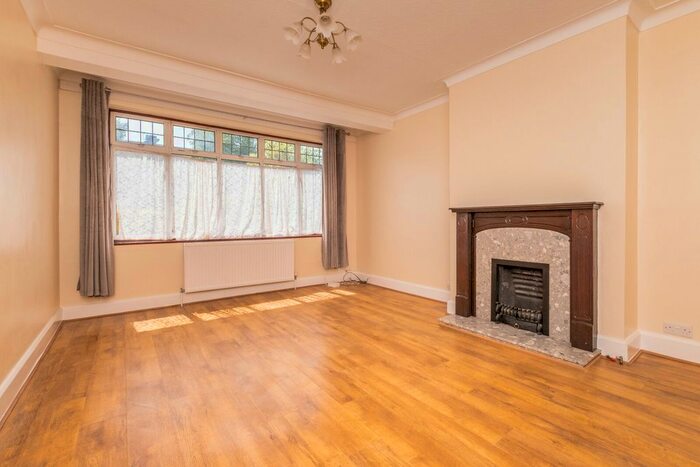 3 Bedroom Semi-Detached House To Rent In Link Lane, Wallington, SM6