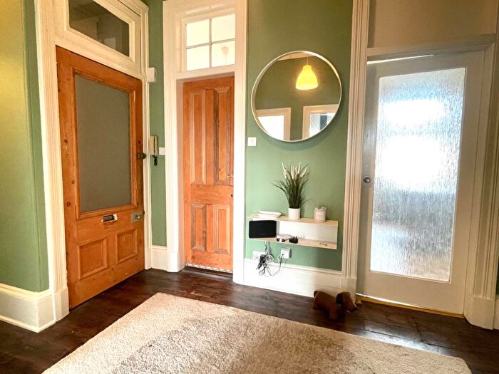 2 Bedroom Flat To Rent In Garthland Drive, Glasgow, G31