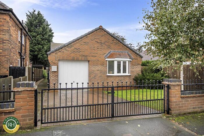 3 Bedroom Detached Bungalow For Sale In Moorland Grove, Bessacarr, Doncaster, DN4