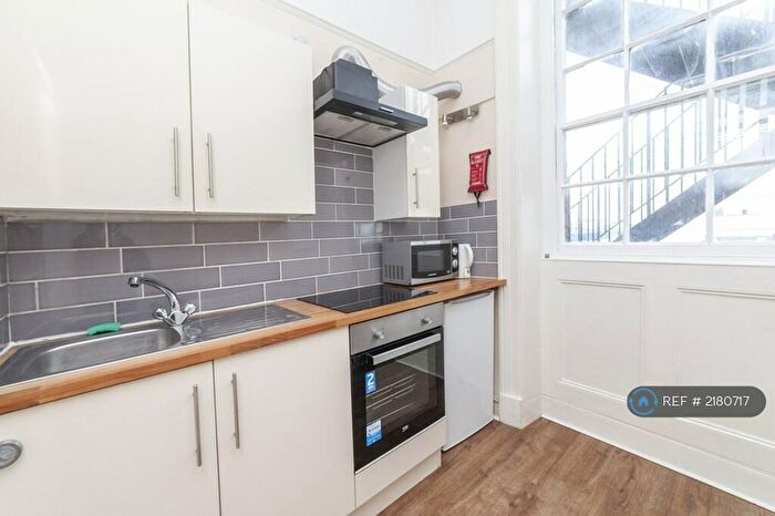 Studio To Rent In North Road, London, N7