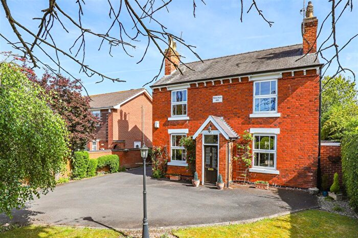 4 Bedroom Detached House For Sale In Lower Kirklington Road, Southwell, Nottinghamshire, NG25
