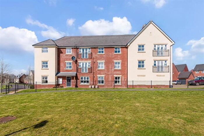 2 Bedroom Apartment For Sale In Hawthorn Avenue, Andover, SP11