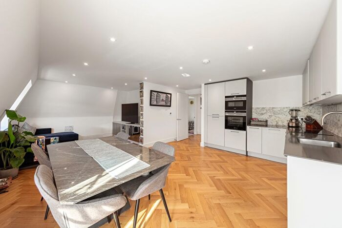 3 Bedroom Flat For Sale In Lisgar Terrace, London, W14