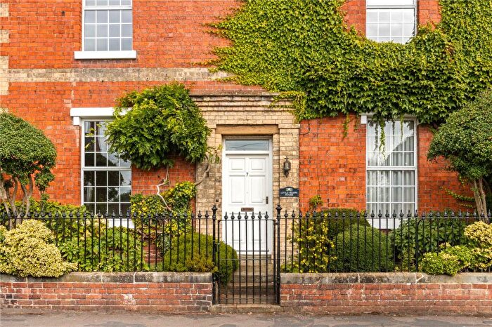 4 Bedroom Semi-Detached House For Sale In Chapel Street, Caistor, Lincolnshire, LN7