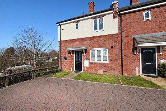 3 Bedroom End Of Terrace House For Sale In Jade Drive, Hagley, Stourbridge, DY9