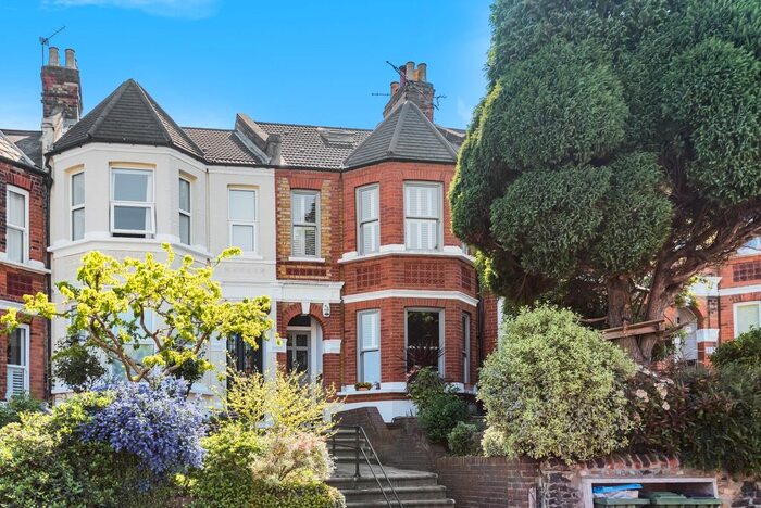 4 Bedroom Terraced House To Rent In Eglinton Hill, London, SE18