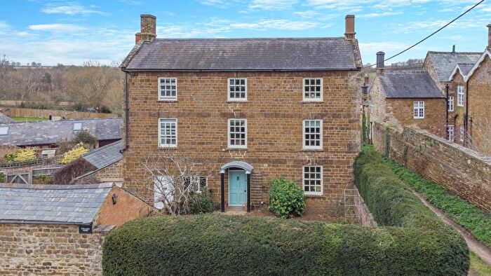 5 Bedroom Detached House For Sale In Upper Tadmarton, Banbury, Oxfordshire, OX15