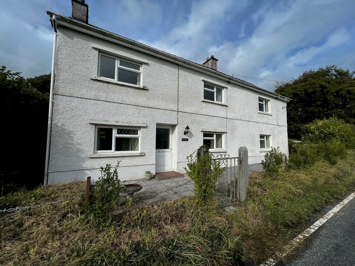 3 Bedroom Detached House For Sale In Llanwnnen Road, Llanwnnen, Lampeter, SA48