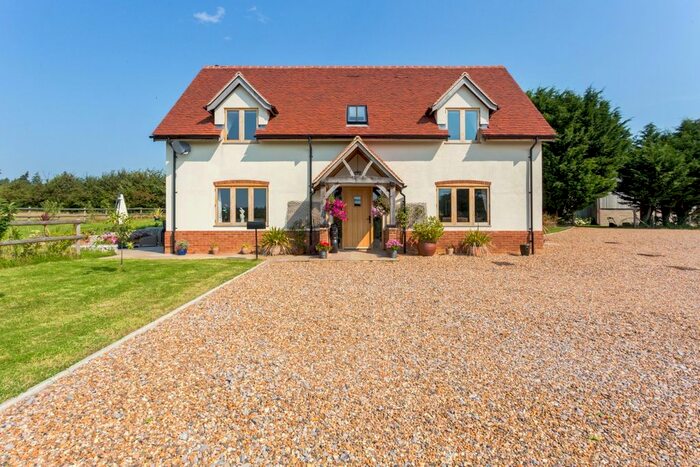 3 Bedroom Detached House To Rent In Shillinglee Road, Plaistow, Billingshurst RH14