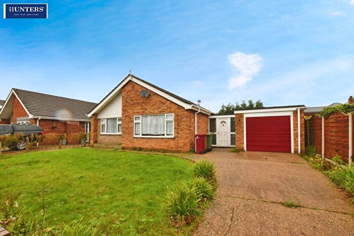 2 Bedroom Detached Bungalow For Sale In Lancaster Road, Scunthorpe, DN16