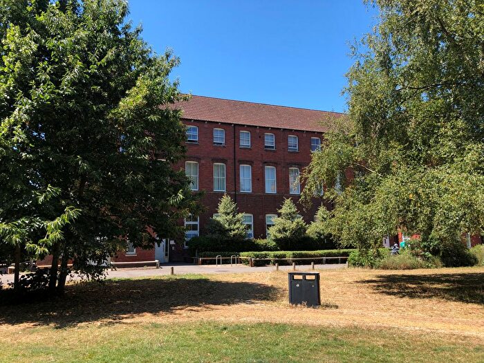 2 Bedroom Flat To Rent In James Weld Close, Southampton, SO15