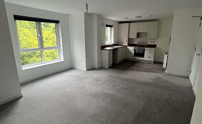 2 Bedroom Apartment To Rent In Kaims Crescent, Livingston, EH54