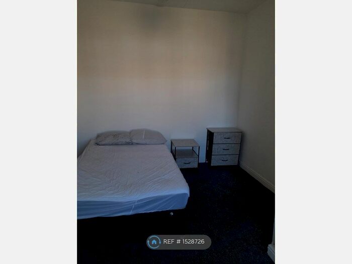 4 Bedroom Terraced House To Rent In Thurston Street, Burnley, BB11