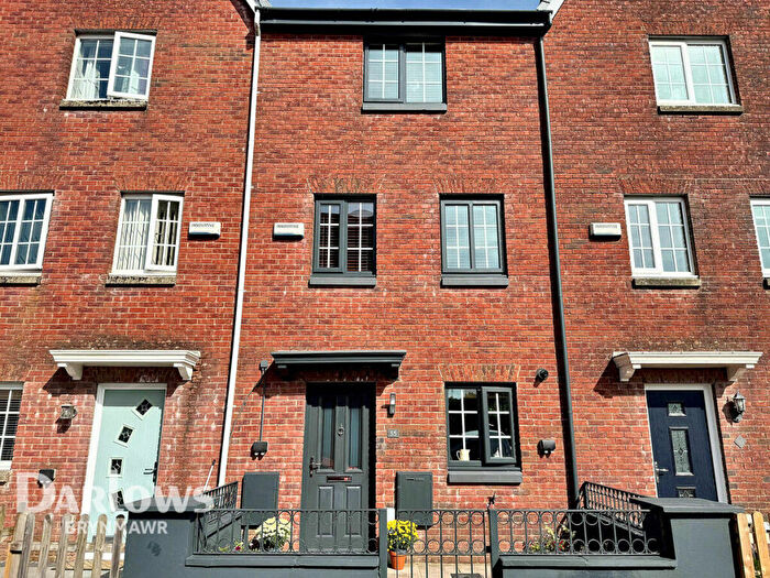 4 Bedroom Town House For Sale In Milfraen View, Brynmawr, NP23