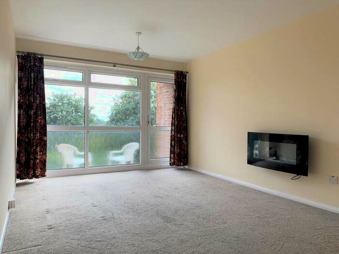2 Bedroom Apartment To Rent In Maidenhead, Berkshire, SL6