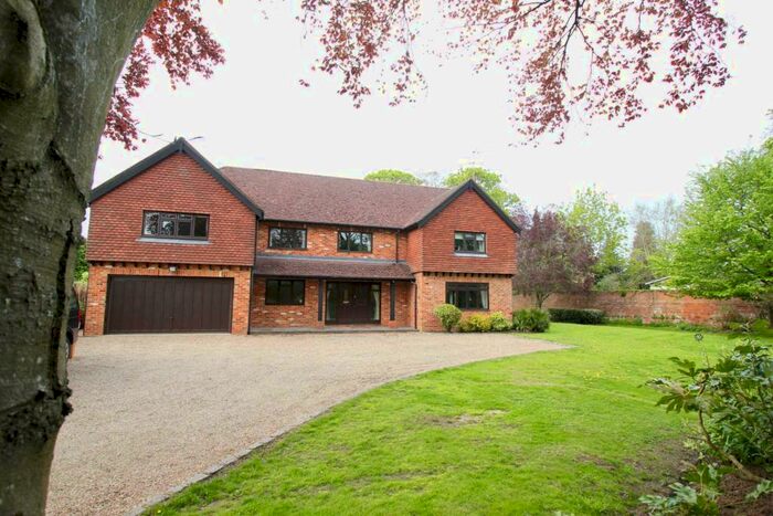 5 Bedroom Detached House To Rent In Mill Lane, Hurley, SL6