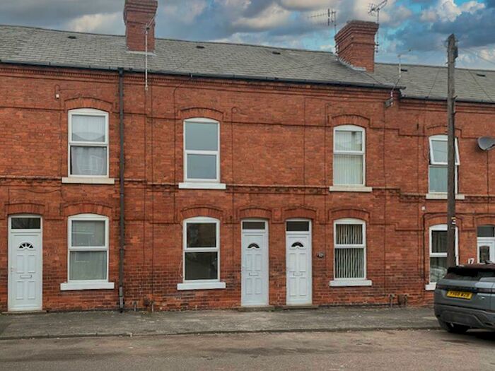 3 Bedroom Terraced House To Rent In Eastwood Street, Nottingham, NG6