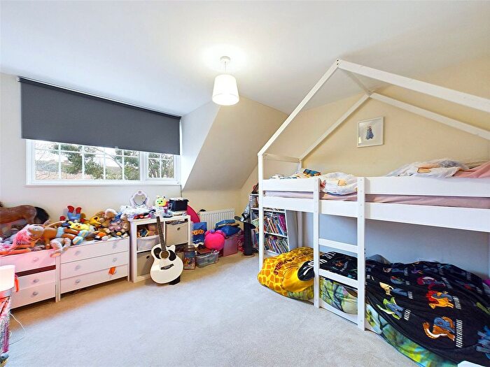 4 Bedroom Terraced House To Rent In North Place, Teddington, TW11