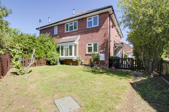 2 Bedroom House To Rent In Fallow Drive, Eaton Socon, PE19