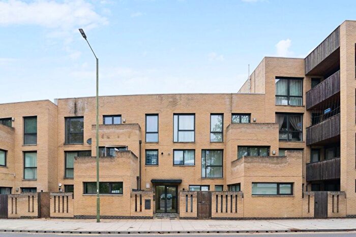 3 Bedroom Flat For Sale In Grahame Park Way, London, NW9