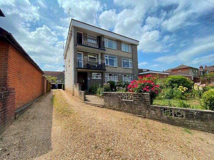 1 Bedroom Flat To Rent In Oakley Road, Southampton SO16