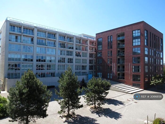 1 Bedroom Flat To Rent In Skypark Road, Bristol, BS3