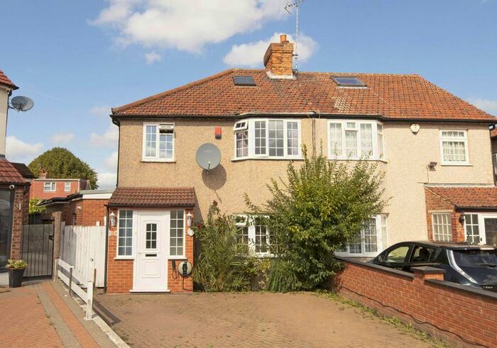 4 Bedroom Property To Rent In Downside Crescent, London, W13