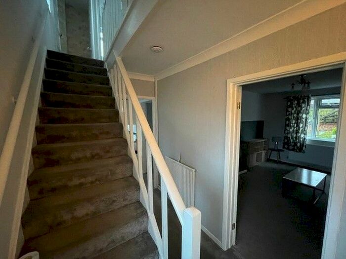 3 Bedroom Terraced House To Rent In Aston Lane, Sheffieldsheffield, S26